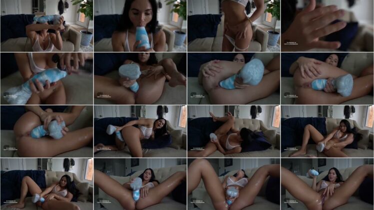 Aspen Rae Big Dildo Masturbation Video